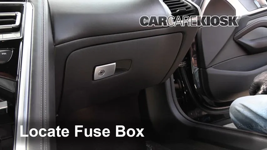 2020 BMW 840i xDrive Gran Coupe 3.0L 6 Cyl. Turbo Fusible (intérieur)